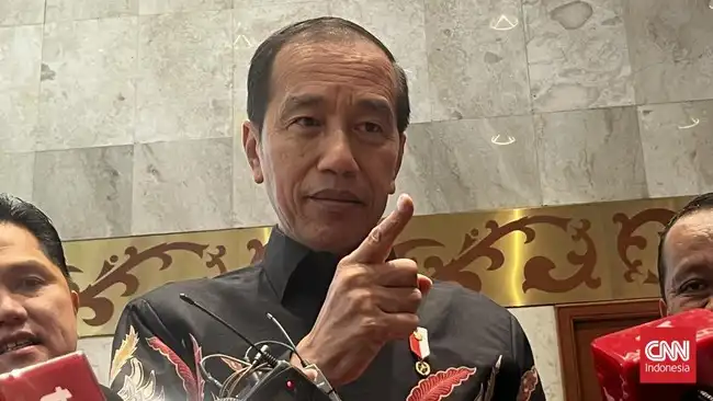 Jokowi Ingatkan Ancaman AI Bisa Lenyapkan 85 Juta Pekerjaan 2025